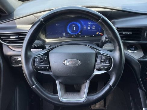 Used 2022 Ford Explorer Platinum w/ Equipment Group 601A AWD/4WD image 13