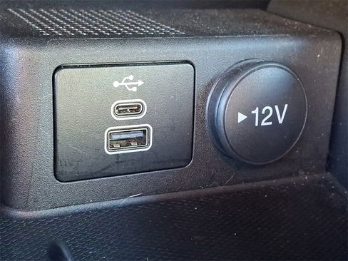 Used 2025 Ford Escape ST-Line image 24