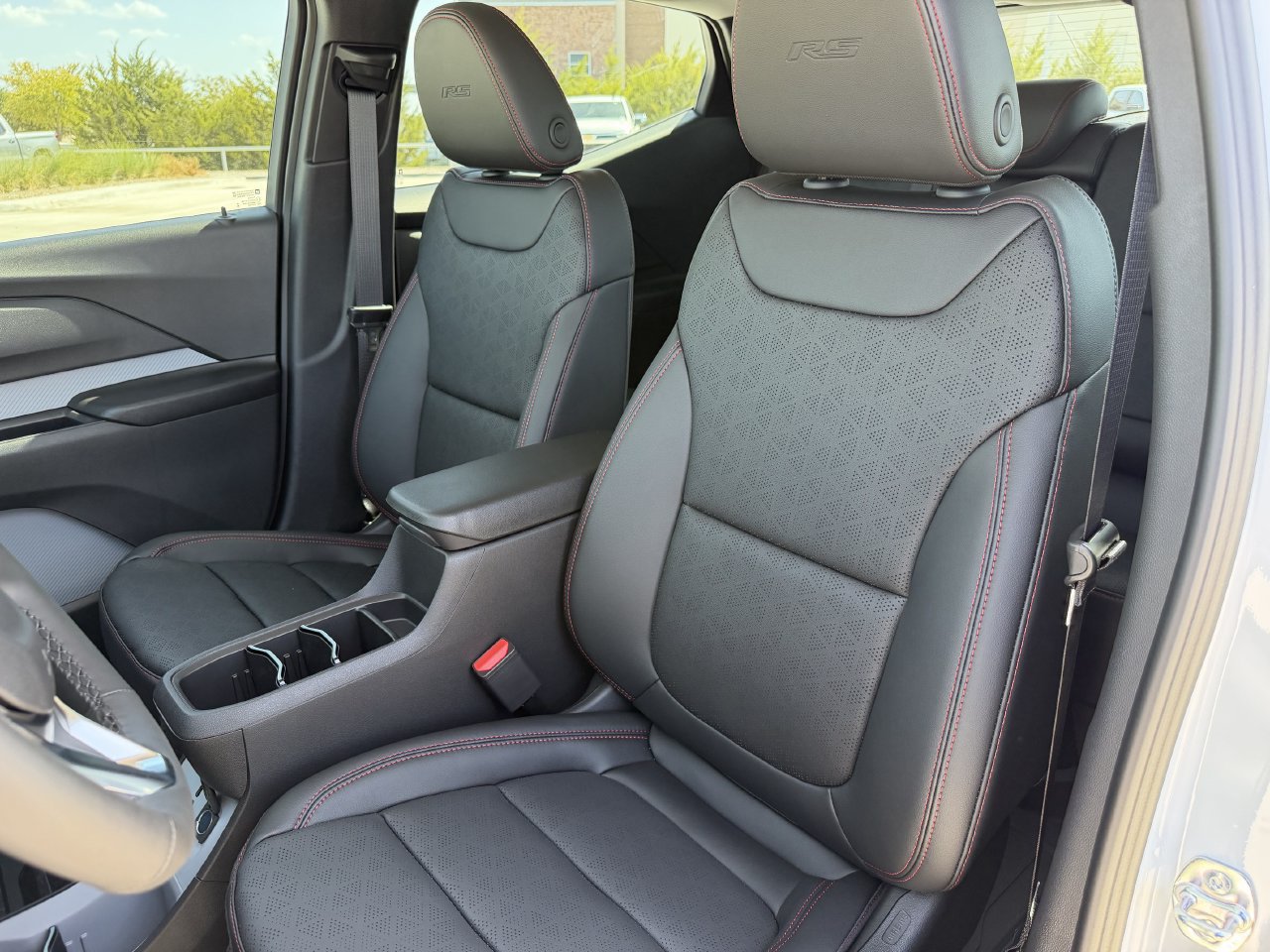 New 2027 Chevrolet Bolt RS w/ Technology Package FWD image 21
