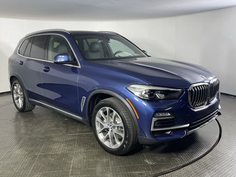 Used 2019 BMW X5 xDrive40i w/ Premium Package 2 image 2
