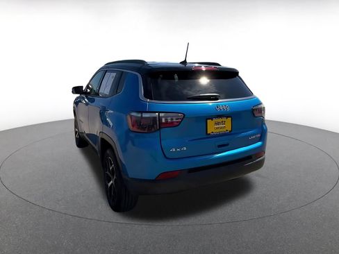 Used 2025 Jeep Compass Limited AWD/4WD image 11