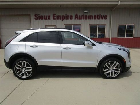 Used 2021 Cadillac XT4 Sport w/ Sun And Sound Package AWD/4WD image 2