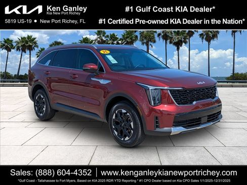 Certified 2025 Kia Sorento S AWD/4WD image 1
