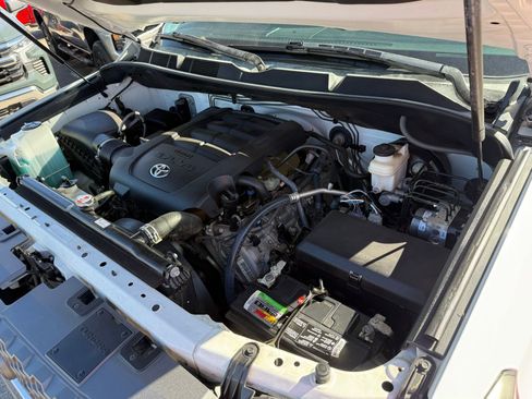 Used 2018 Toyota Tundra SR5 w/ TRD Off Road Package image 43