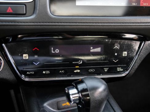 Used 2018 Honda HR-V EX image 29