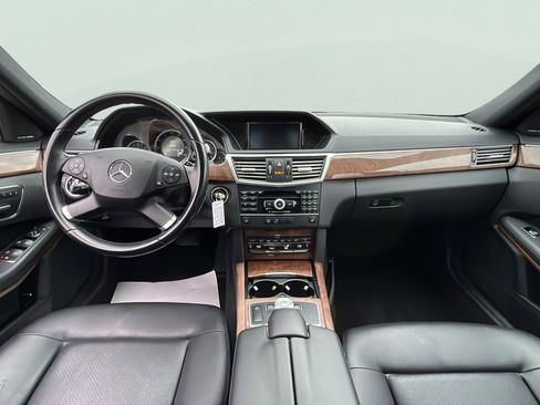 Used 2011 Mercedes-Benz E 350 4MATIC Sedan image 9
