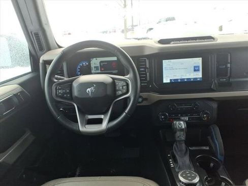 Used 2023 Ford Bronco Wildtrak image 10