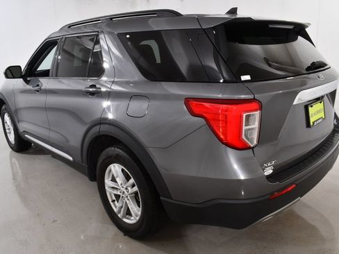 Used 2022 Ford Explorer XLT w/ Equipment Group 202A AWD/4WD image 15