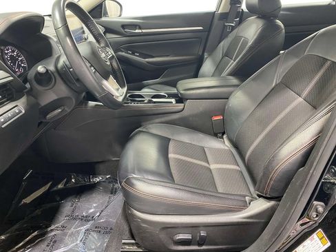 Used 2024 Nissan Altima 2.5 SR FWD image 16