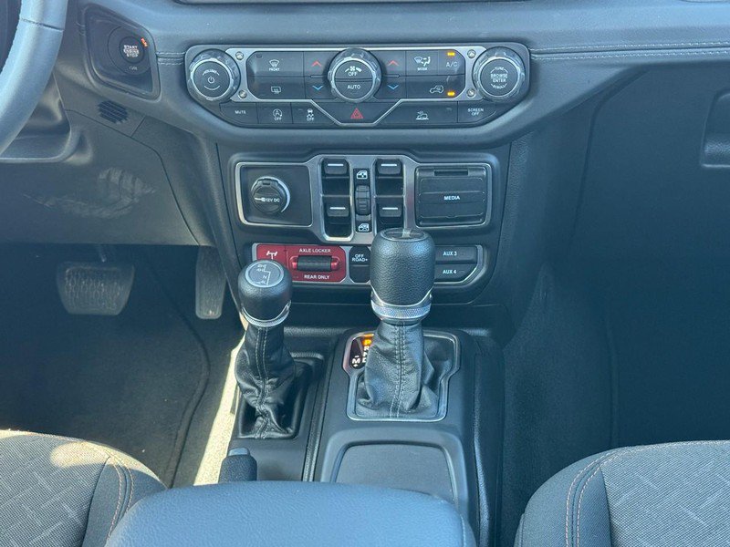 Used 2026 Jeep Gladiator Mojave AWD/4WD image 14