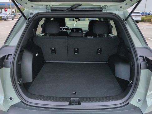 Used 2025 Chevrolet Equinox LT FWD image 13