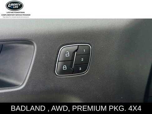 Used 2024 Ford Bronco Sport Badlands w/ Premium Package image 32