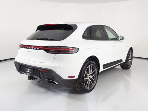 New 2026 Porsche Macan image 7
