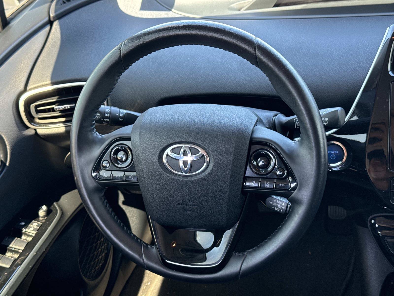 Used 2022 Toyota Prius FWD image 10