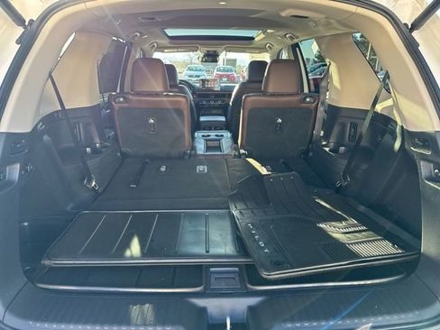 Used 2025 Honda Pilot Elite image 33