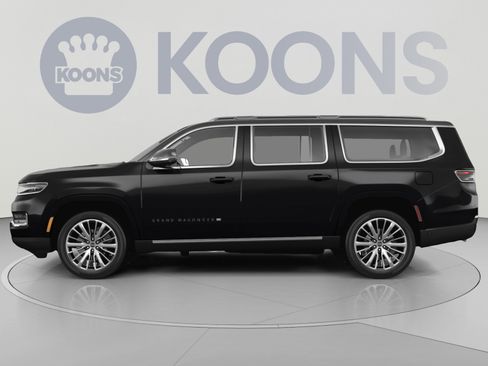 Used 2023 Jeep Wagoneer L Series III w/ Premium Group I AWD/4WD image 2