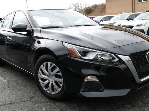 Used 2022 Nissan Altima 2.5 S w/ Driver Assist Package image 3