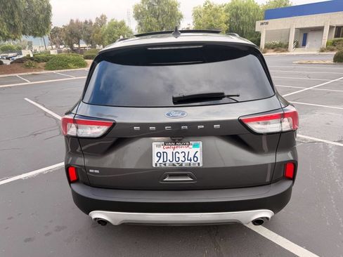 Used 2020 Ford Escape SE FWD image 10