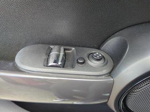 Used 2019 MINI Cooper 2-Door Hardtop w/ Storage Package image 28