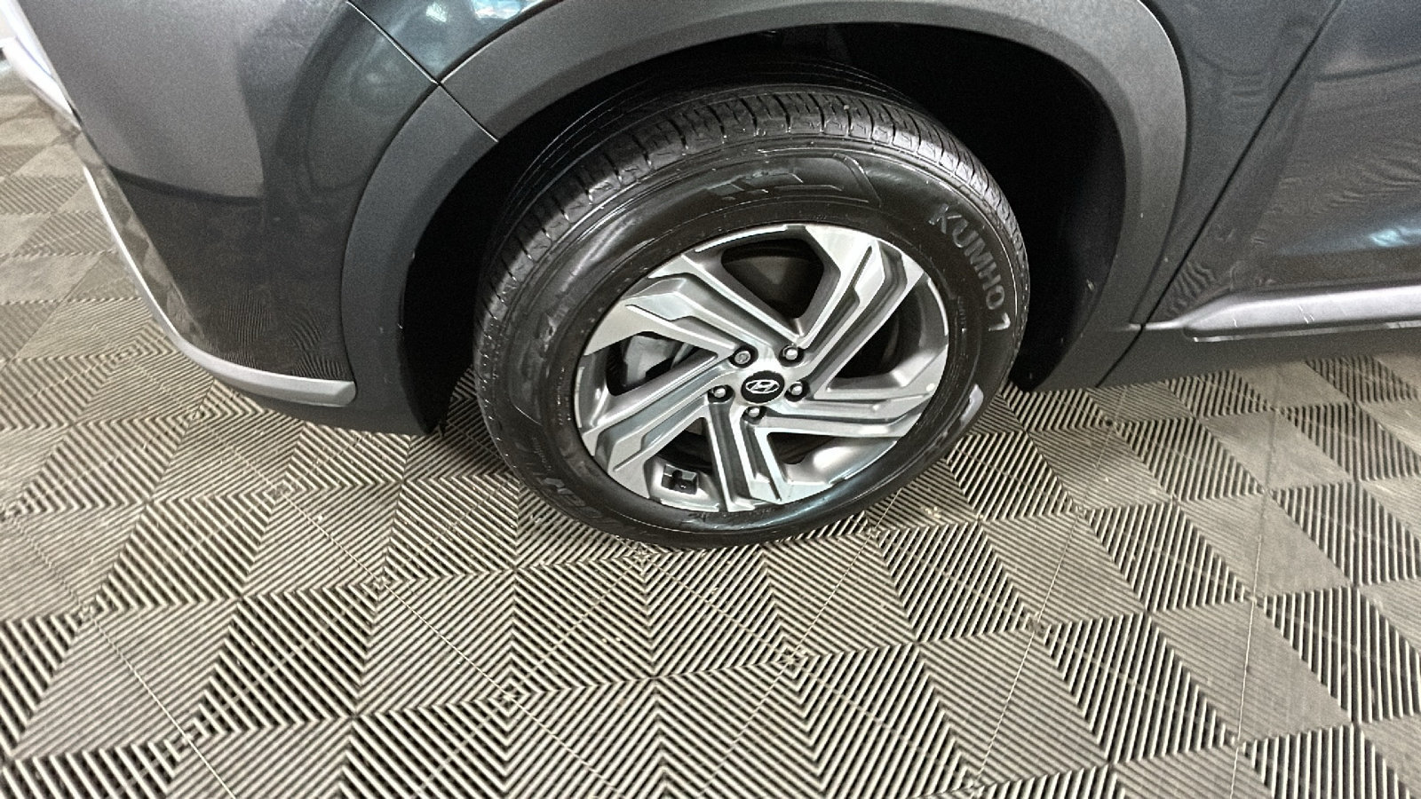 Used 2023 Hyundai Santa Fe SE FWD image 11
