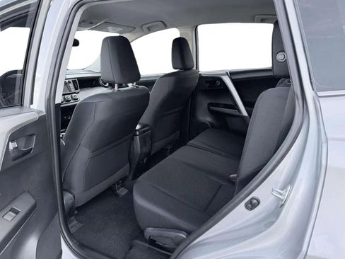 Used 2017 Toyota RAV4 LE w/ Carpet Mat Package image 15