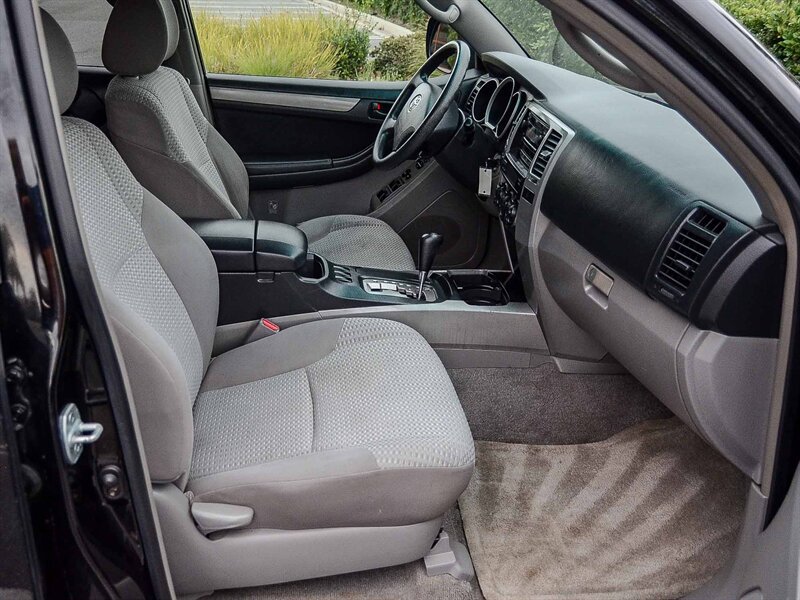Used 2006 Toyota 4Runner SR5 RWD image 19