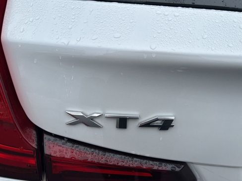 Used 2023 Cadillac XT4 Luxury w/ Cold Weather Package image 10