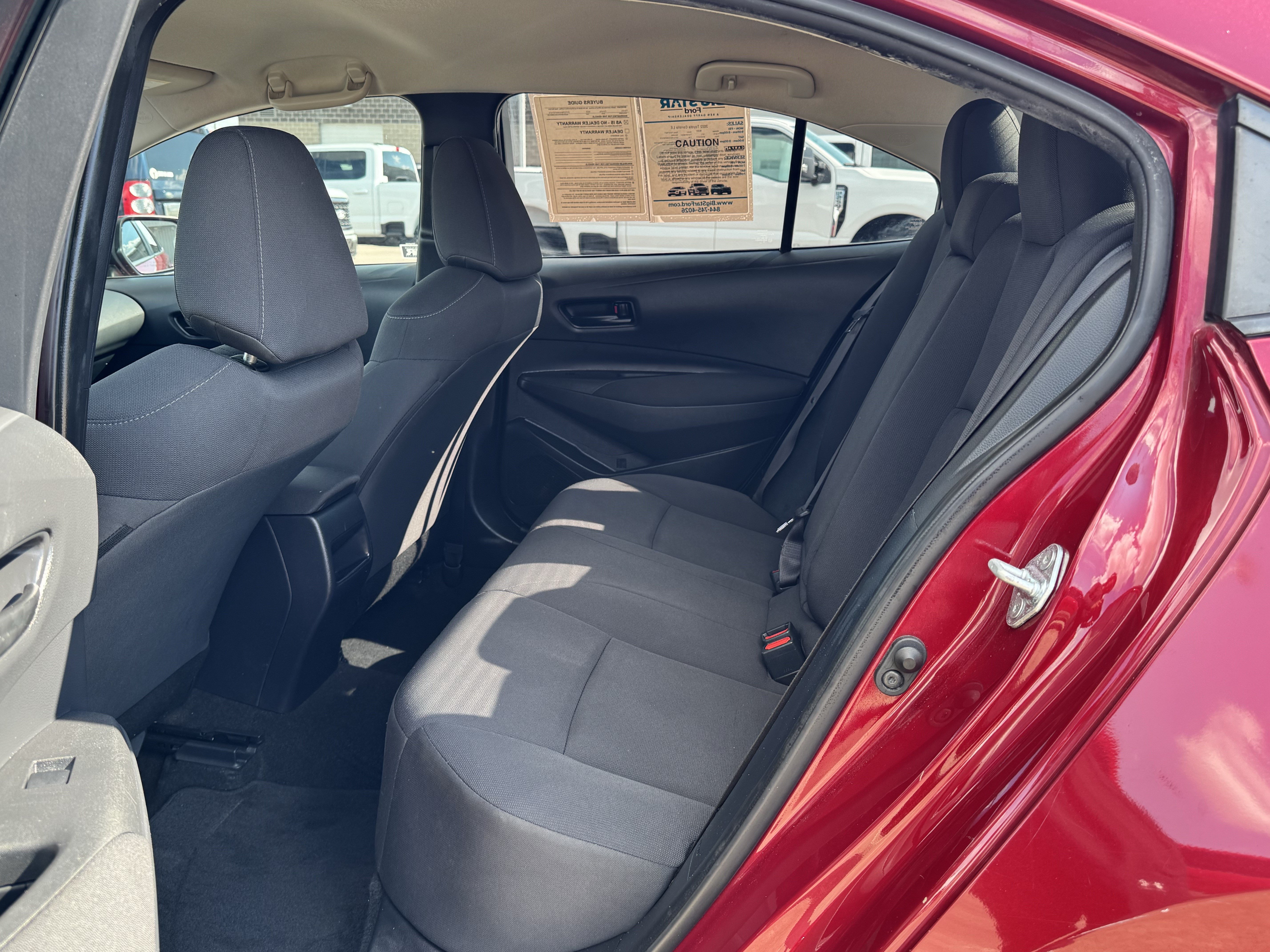 Used 2022 Toyota Corolla LE FWD image 18