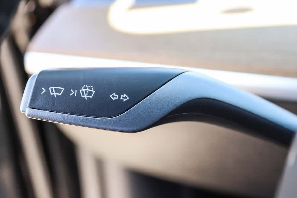Used 2022 Tesla Model Y Performance AWD/4WD image 5
