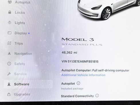 Used 2022 Tesla Model 3 Standard Range image 26