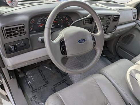 Used 2004 Ford F250 Lariat image 10