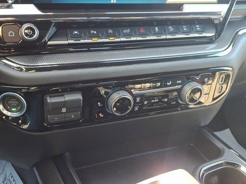 New 2026 Chevrolet Silverado 1500 ZR2 image 17