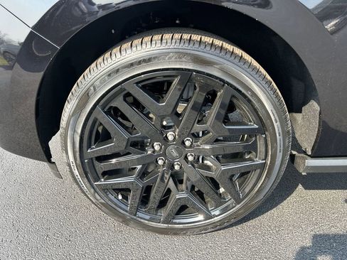 New 2026 Ford Expedition Platinum image 16