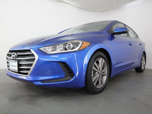 Used 2018 Hyundai Elantra SEL FWD image 3