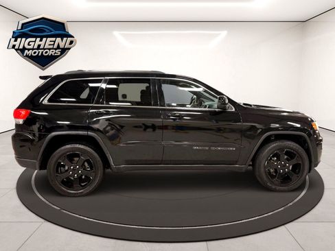Used 2019 Jeep Grand Cherokee Laredo image 8