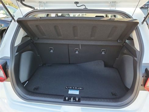 New 2026 Hyundai Venue SE image 20