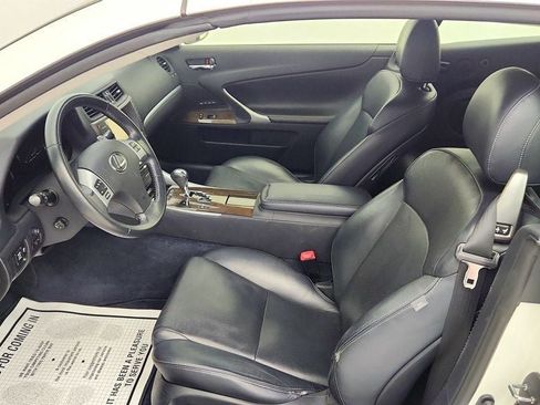Used 2013 Lexus IS 250C w/ Luxury Pkg RWD image 21