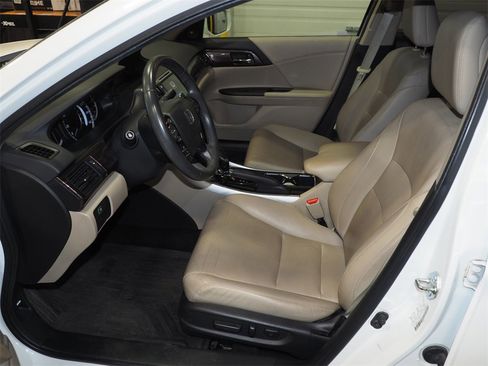 Used 2016 Honda Accord EX-L image 6