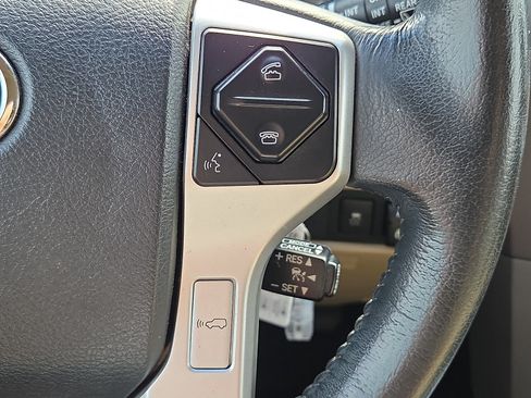 Used 2014 Toyota Sequoia Platinum RWD image 22