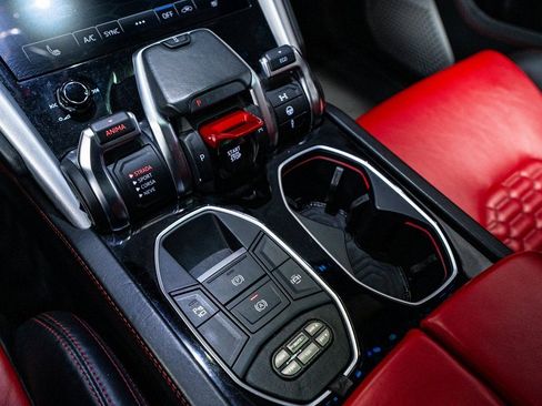 Used 2020 Lamborghini Urus image 56