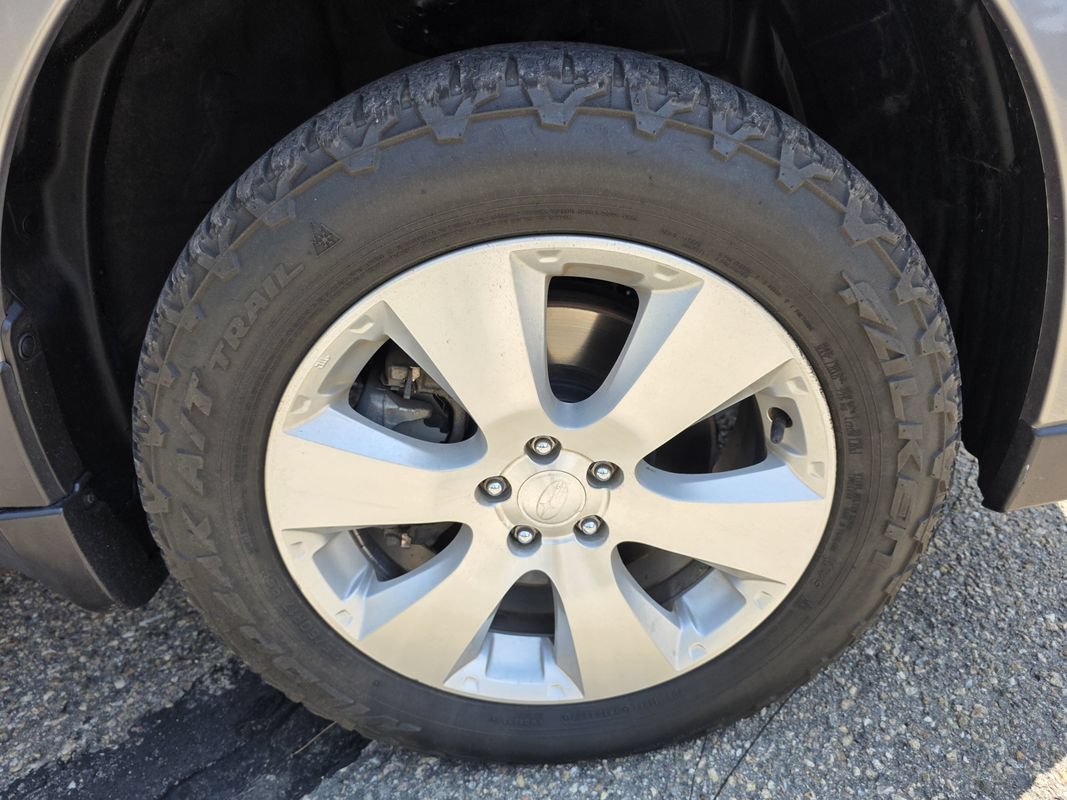 Used 2011 Subaru Outback 3.6R Limited AWD/4WD image 39