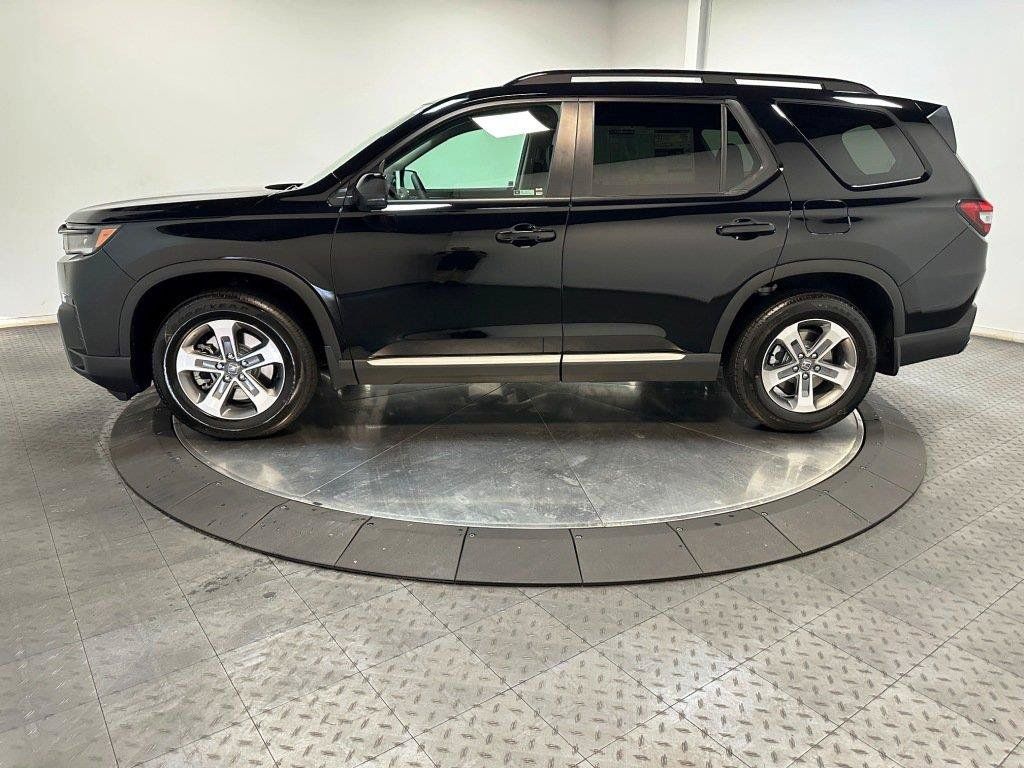New 2026 Honda Pilot Touring image 5