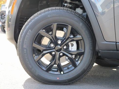 New 2025 Jeep Grand Cherokee Altitude AWD/4WD image 2