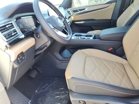 New 2026 Volkswagen Atlas Cross Sport SE AWD/4WD image 7