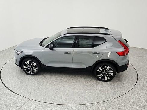 New 2026 Volvo XC40 B5 Plus w/ Climate Package AWD/4WD image 36