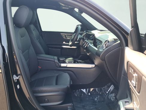 Used 2022 Mercedes-Benz GLB 35 AMG 4MATIC image 16