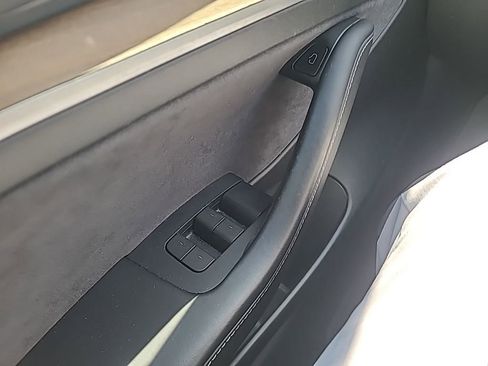 Used 2022 Tesla Model 3 Long Range image 9