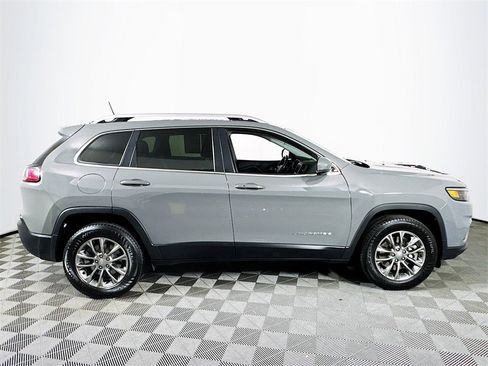 Used 2020 Jeep Cherokee Latitude Plus w/ Cold Weather Group image 8