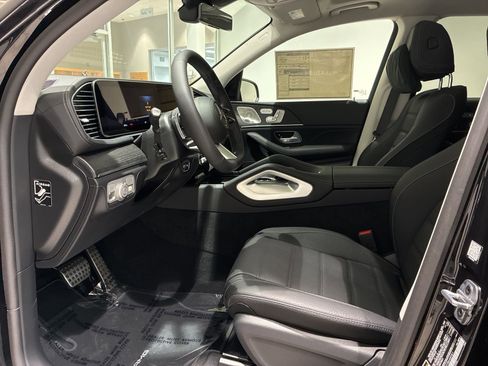 New 2026 Mercedes-Benz GLS 450 4MATIC image 7
