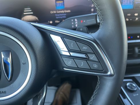 Used 2025 Buick Enclave Preferred image 24